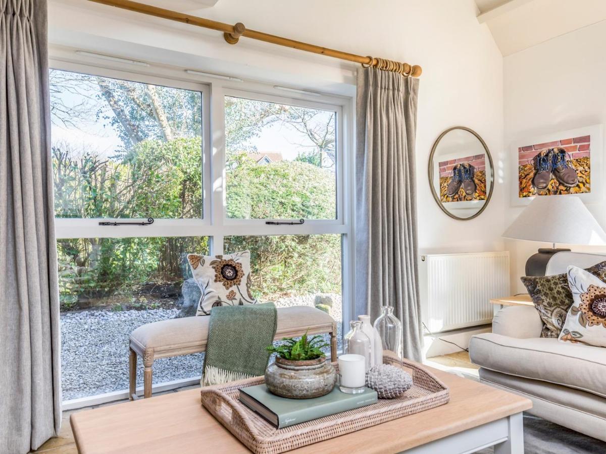 Pass The Keys Peaceful And Beautiful 1 Bedroom Barn Conversion Chichester Exterior foto