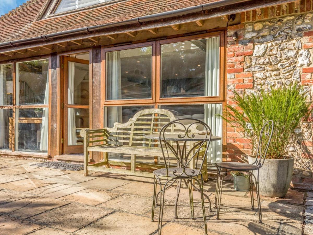 Pass The Keys Peaceful And Beautiful 1 Bedroom Barn Conversion Chichester Exterior foto