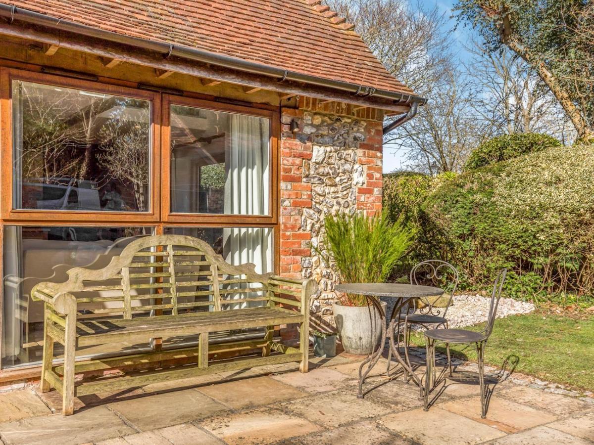 Pass The Keys Peaceful And Beautiful 1 Bedroom Barn Conversion Chichester Exterior foto